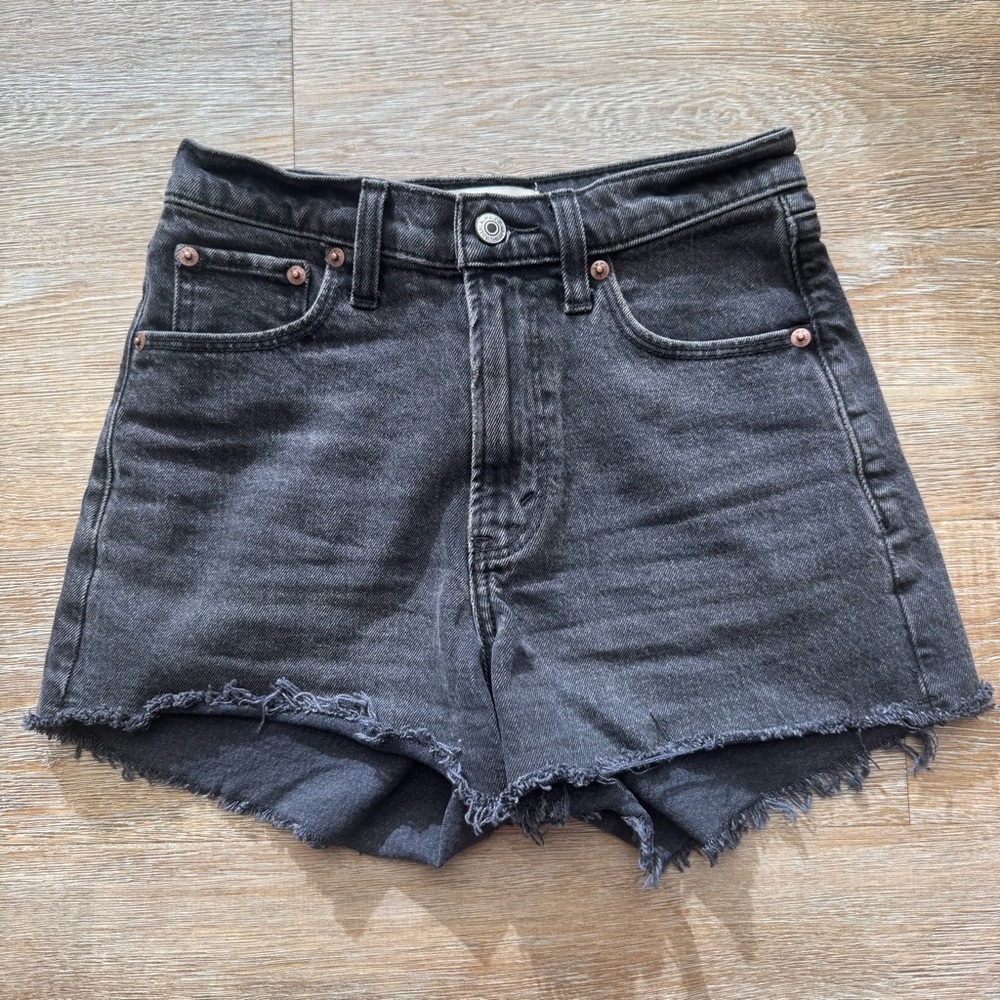 Abercrombie 90s Relaxed Cutoff Shorts